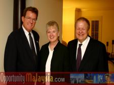 Photo taken in the penthouse suite at the Atlantic hotel in Fort Lauderdale. Mayor Jim Naugle, Elizabeth Bates and Bernhard Schutte.From left to right: Jim Naugle, Mayor of the City of Fort Lauderdale, Elizabeth Bates, President of Consultrex Inc and Bernhard Schutte, Chairman of Asia Committee USA